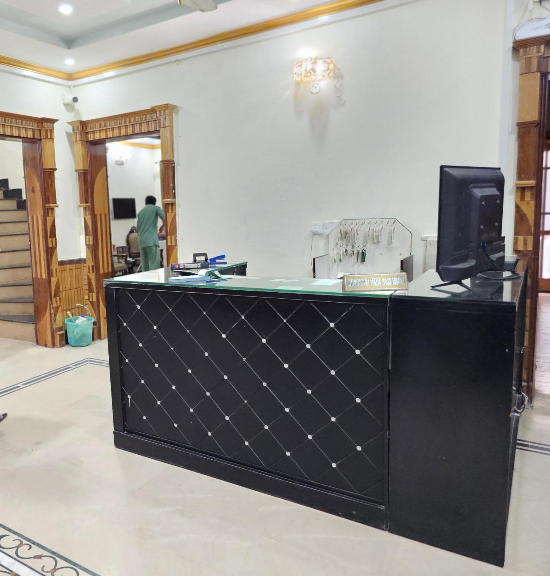 Butt Lodges 2 Islamabad Exterior foto